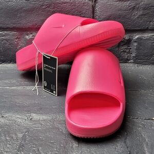 WMNS Nike Calm Slides Size 9 Pink